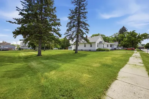 212 1st Avenue SW Dilworth MN 56529
