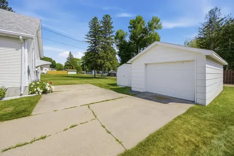 212 1st Avenue SW Dilworth MN 56529