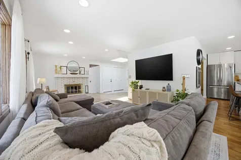 86 35th Avenue NE Fargo ND 58102