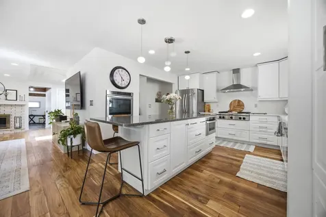 86 35th Avenue NE Fargo ND 58102