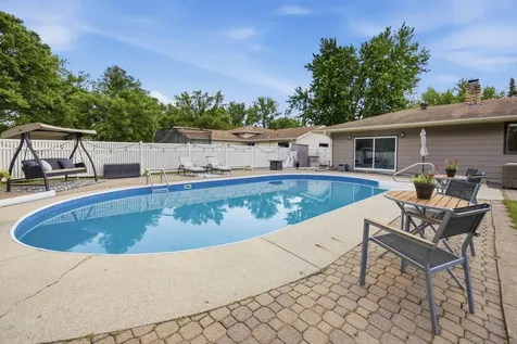 86 35th Avenue NE Fargo ND 58102