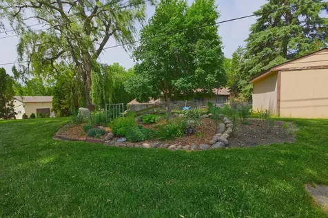 540 4th Street N Winsted MN 55395