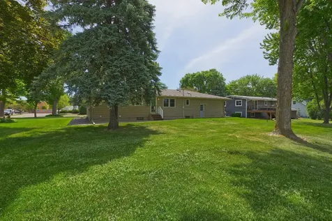 540 4th Street N Winsted MN 55395