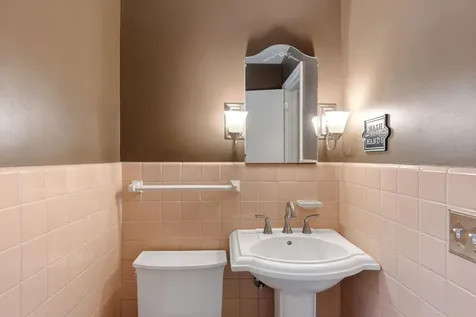 5901 Oakland Avenue Minneapolis MN 55417