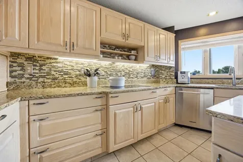 2826 28th Avenue S Fargo ND 58103