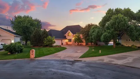 2826 28th Avenue S Fargo ND 58103