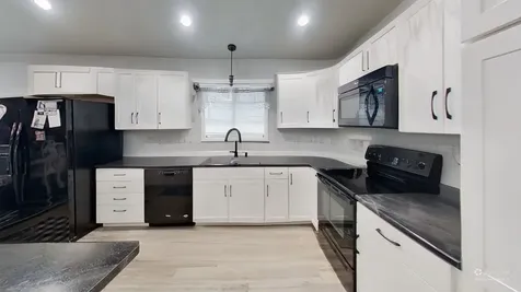 408 N Main Street Hendricks MN 56136