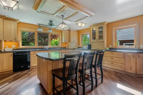 4793 Anderson Road Duluth MN 55811