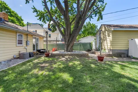 547 11th Avenue N South Saint Paul MN 55075