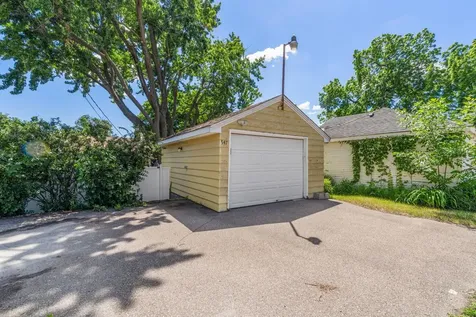 547 11th Avenue N South Saint Paul MN 55075
