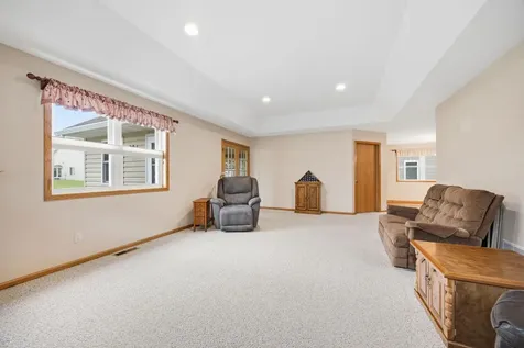 169 Summerset Lane SE Hutchinson MN 55350