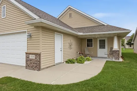 169 Summerset Lane SE Hutchinson MN 55350