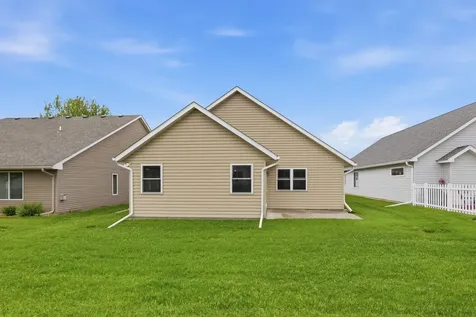 169 Summerset Lane SE Hutchinson MN 55350
