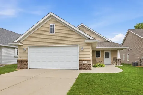 169 Summerset Lane SE Hutchinson MN 55350