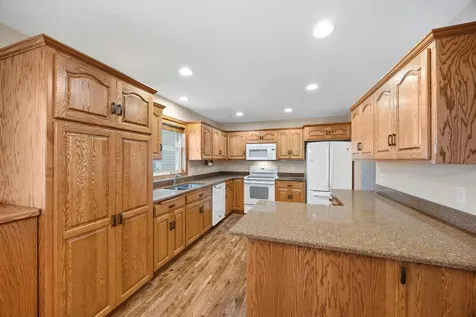 169 Summerset Lane SE Hutchinson MN 55350
