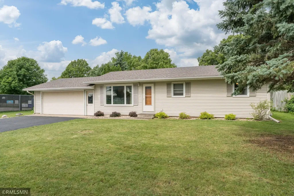 904 Mayvis Boulevard Mankato MN 56001