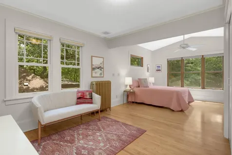3015 E Minnehaha Parkway Minneapolis MN 55417