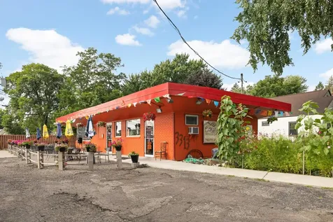 3015 E Minnehaha Parkway Minneapolis MN 55417