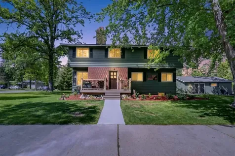 323 NW 11th Street Grand Rapids MN 55744