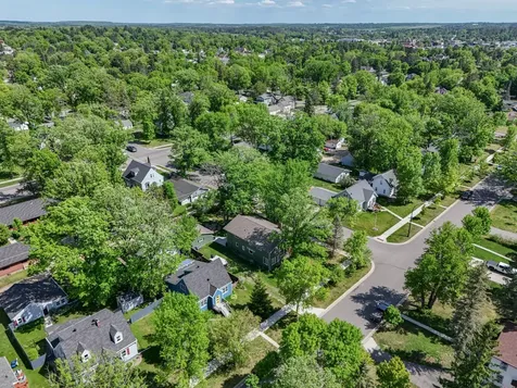 323 NW 11th Street Grand Rapids MN 55744
