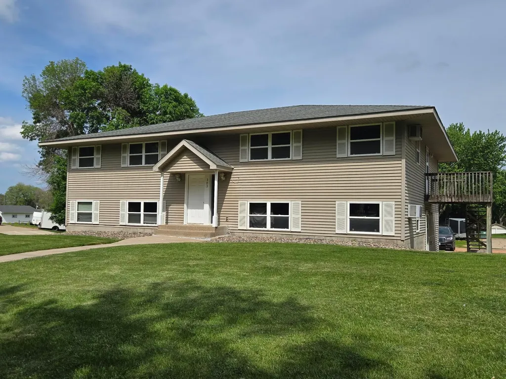 309 5th Avenue NW New Prague MN 56071