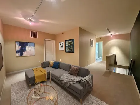 232 8th Street E Saint Paul MN 55101