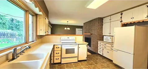 505 E 3rd Street Morris MN 56267