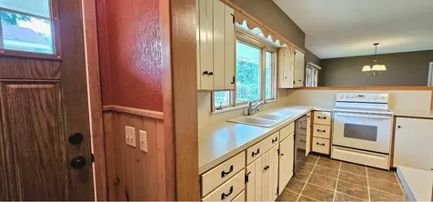 505 E 3rd Street Morris MN 56267