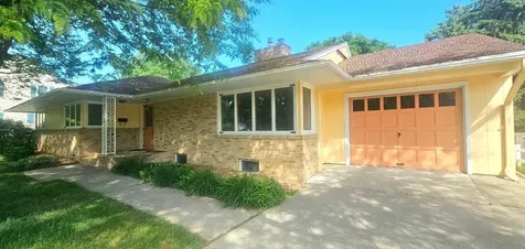 505 E 3rd Street Morris MN 56267