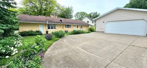 505 E 3rd Street Morris MN 56267