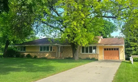 505 E 3rd Street Morris MN 56267