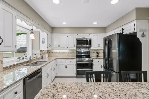 8091 Kentucky Circle Bloomington MN 55438