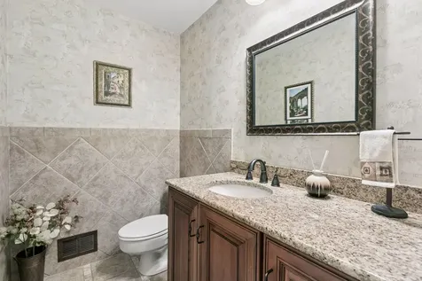 8091 Kentucky Circle Bloomington MN 55438