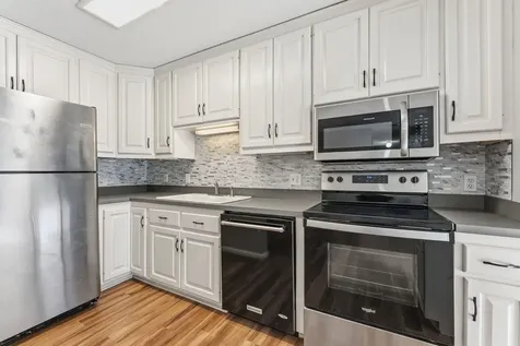 10311 Cedar Lake Road Minnetonka MN 55305