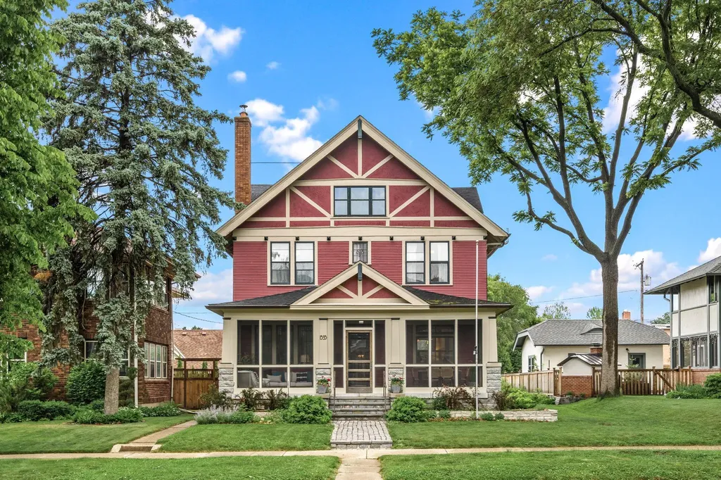 1535 Lincoln Avenue Saint Paul MN 55105