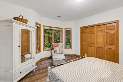 18023 Jay Court Lakeville MN 55044