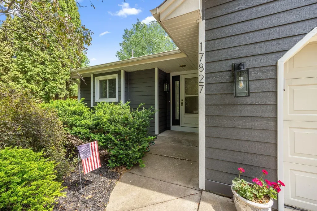 17827 Cleveland Street NW Elk River MN 55330