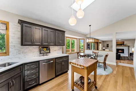 8649 Alisa Lane Chanhassen MN 55317