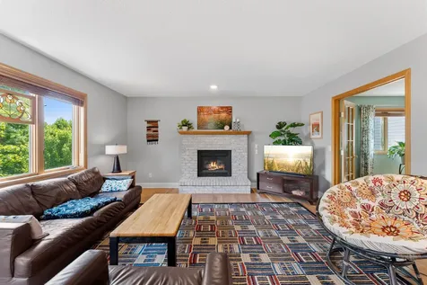 8649 Alisa Lane Chanhassen MN 55317