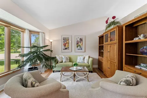 8649 Alisa Lane Chanhassen MN 55317