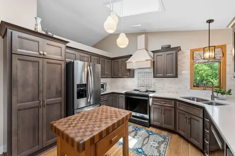8649 Alisa Lane Chanhassen MN 55317