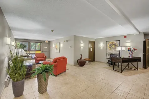4045 Hodgson Road Shoreview MN 55126