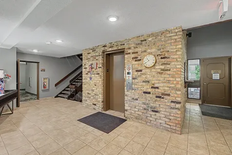 4045 Hodgson Road Shoreview MN 55126