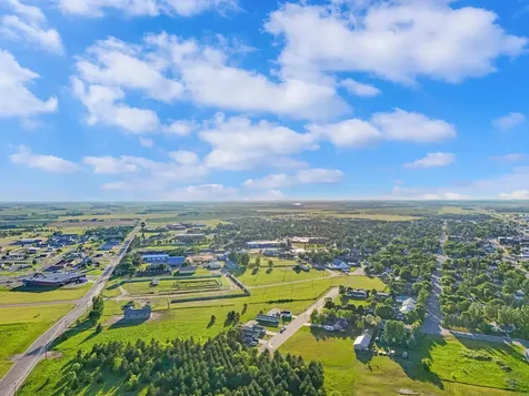 707 4th St SE Perham MN 56573
