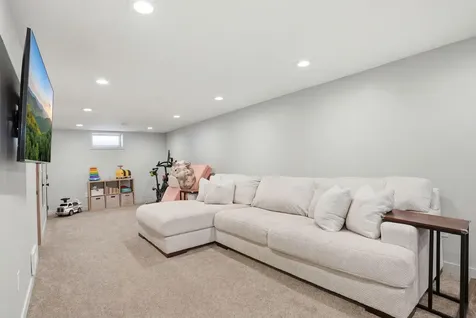 1783 Pinewood Drive Shoreview MN 55126