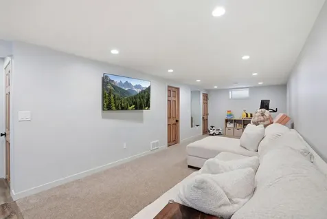 1783 Pinewood Drive Shoreview MN 55126