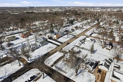 1783 Pinewood Drive Shoreview MN 55126