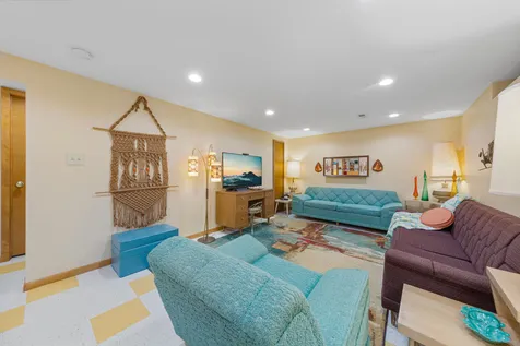 219 Floral Avenue Mankato MN 56001