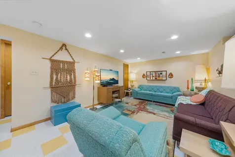 219 Floral Avenue Mankato MN 56001