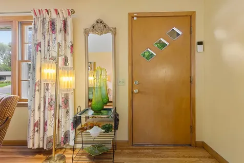 219 Floral Avenue Mankato MN 56001